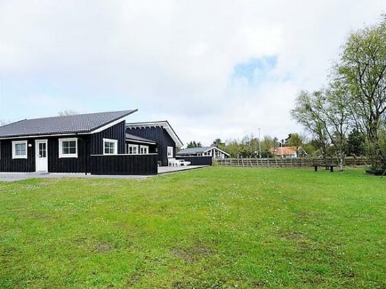 Four-Bedroom Holiday home in Blavand 11 - Photo5