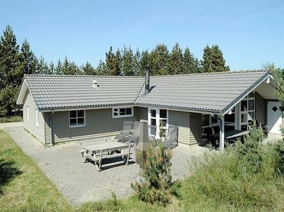 Four-Bedroom Holiday home in Blavand 12 - Photo3