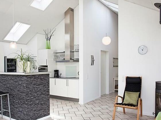 Four-Bedroom Holiday home in Blavand 24 - Photo3