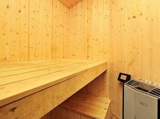 Four-Bedroom Holiday home in Blavand 36 - Photo2