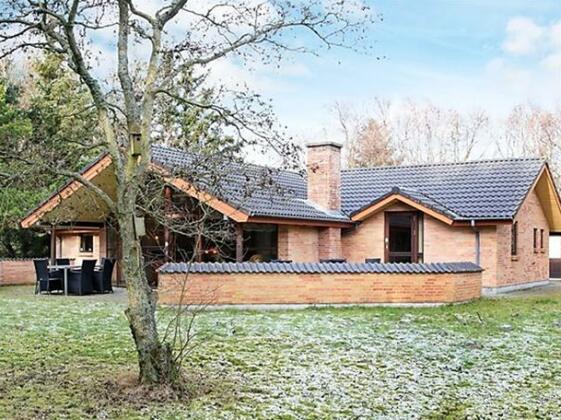 Four-Bedroom Holiday home in Blavand 36 - Photo3