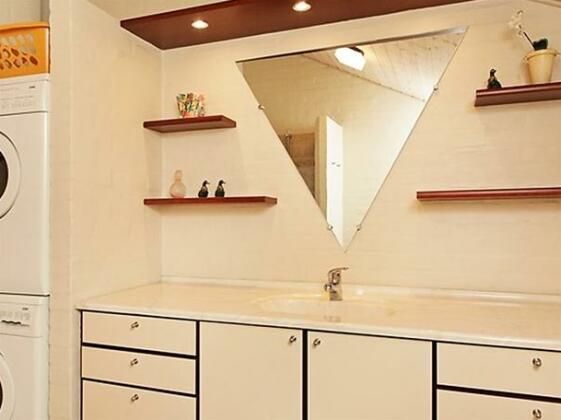 Four-Bedroom Holiday home in Blavand 36 - Photo5