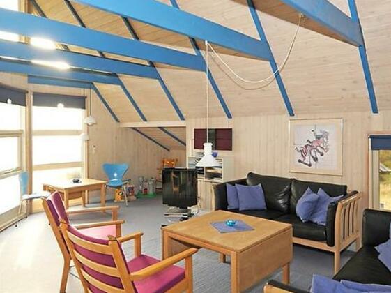 Four-Bedroom Holiday home in Blavand 39 - Photo4