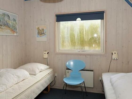 Four-Bedroom Holiday home in Blavand 39 - Photo5