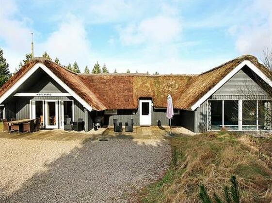 Four-Bedroom Holiday home in Blavand 7 - Photo2