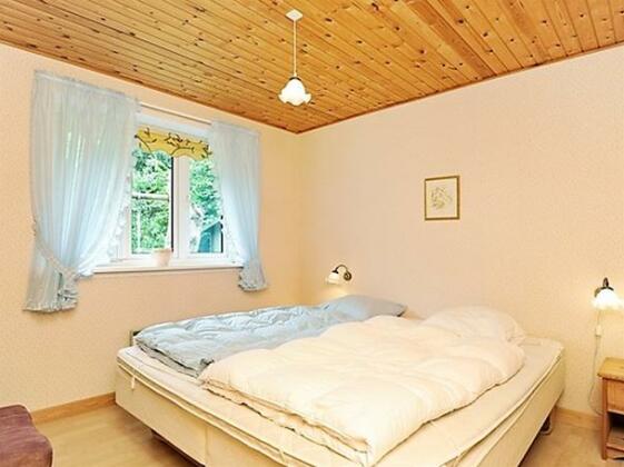 Four-Bedroom Holiday home in Norre Nebel 11 - Photo5