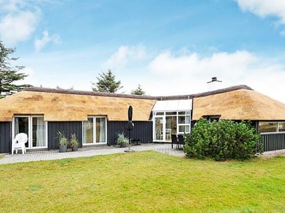 Four-Bedroom Holiday home in Vejers Strand 1 - Photo2