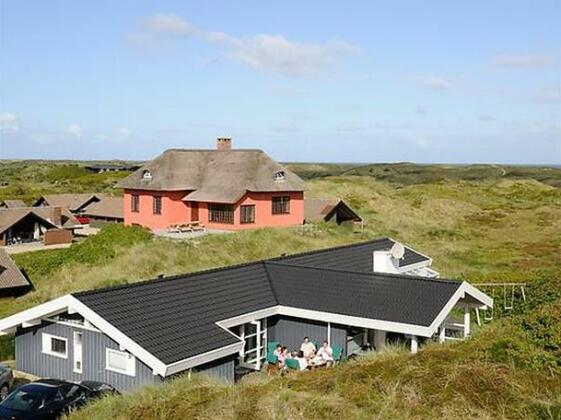 Four-Bedroom Holiday home in Vejers Strand 7 - Photo2