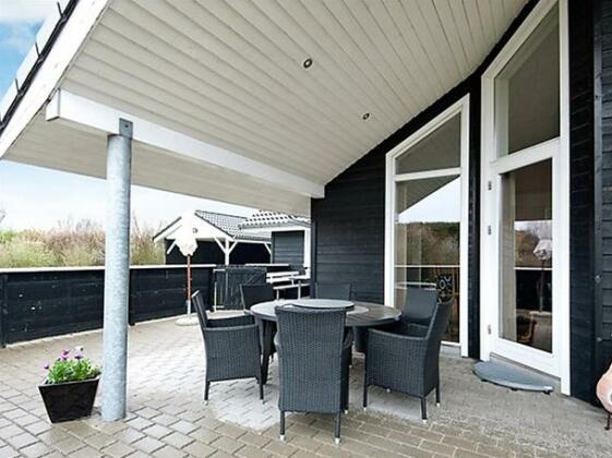 Three-Bedroom Holiday home in Blavand 38 - Photo2