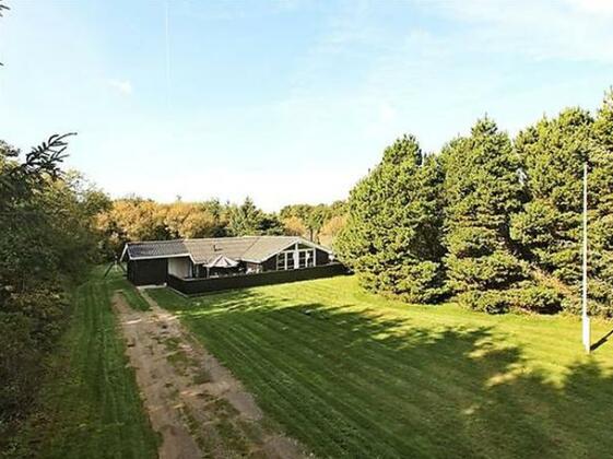 Three-Bedroom Holiday home in Blavand 50 - Photo2