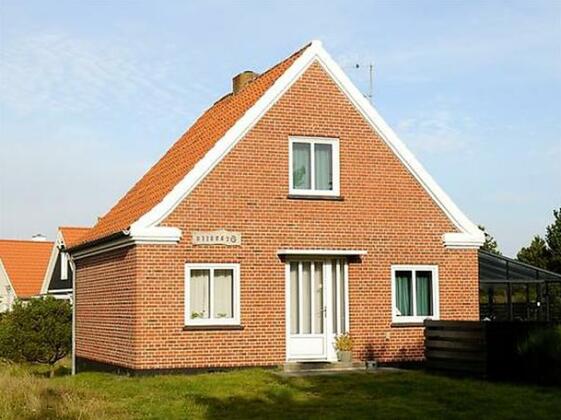Three-Bedroom Holiday home in Blavand 73 - Photo2