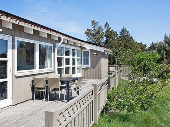 Three-Bedroom Holiday home in Vejers Strand 2