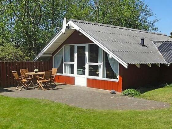 Two-Bedroom Holiday home in Blavand 26