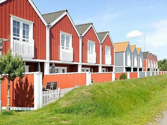 Two-Bedroom Holiday home in Blavand 4