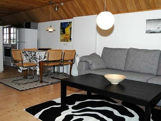 Two-Bedroom Holiday home in Blavand 9 - Photo4