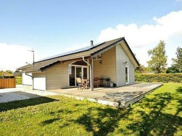 Three-Bedroom Holiday home in Borkop 10