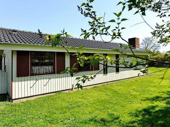 Three-Bedroom Holiday home in Borkop 12