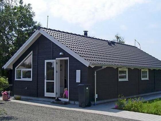 Three-Bedroom Holiday home in Borkop 8