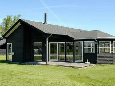 Three-Bedroom Holiday home in Stege 5