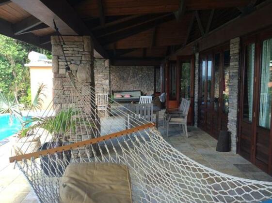 Escape Dominica - Photo2