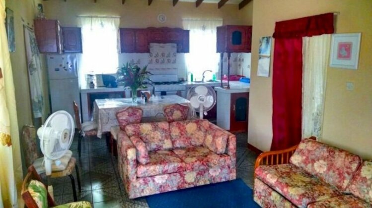 The Lily Inn - Photo3