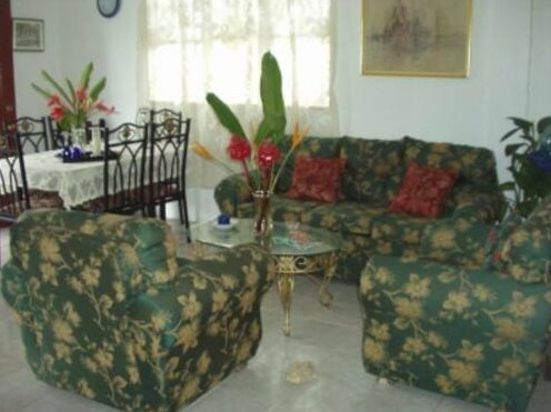 My Father's Place Guesthouse - Photo2