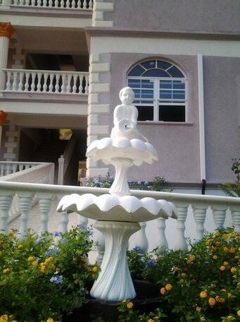 Rejens Hotel - Photo3