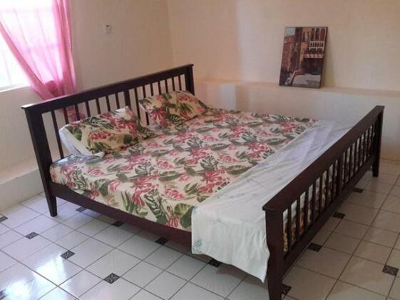 Jevine Home Rentals - Photo4
