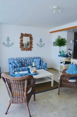 Marbella Apartment with a Beach Front view - Photo2