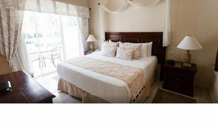 Suites at Caribe Bavaro Beach Resort and Spa - Photo3
