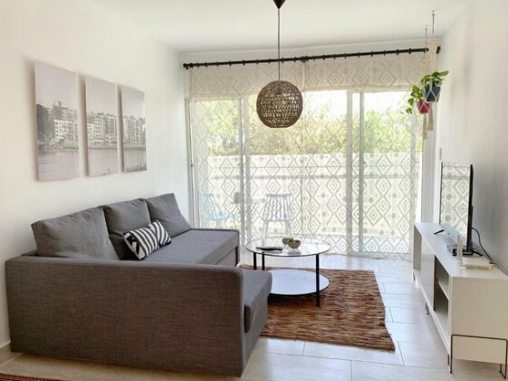 6-Perfect Modern Apt In Great Location Pool/Gym/Bbq - Photo2