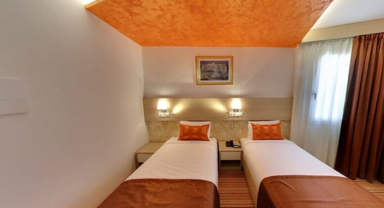 Hani Hotel - Photo5