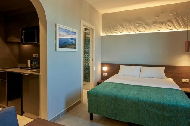 M Suite Hotel