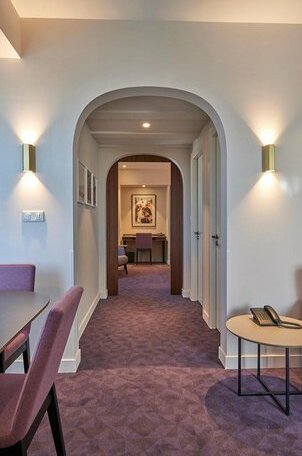 M Suite Hotel - Photo5