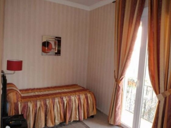 ST Hotel - Photo4