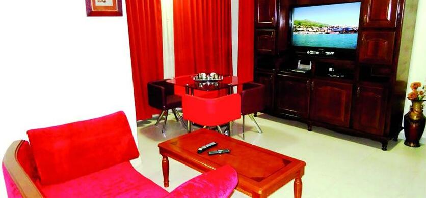 Brahmi Hotel - Photo4