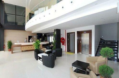 Clean Hotel - Photo2