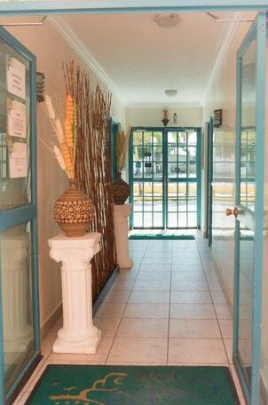 Hotel Carluz - Photo2