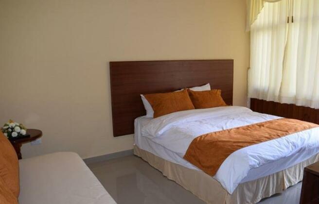 Cedro Banos - Photo3