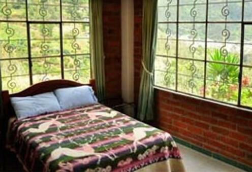 Hostal Familiar Las Granadillas - Photo2