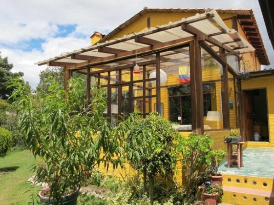 Yellow Guest House Cotacachi