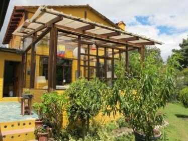 Yellow Guest House Cotacachi