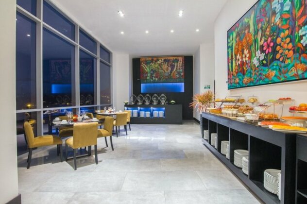 Four Points by Sheraton Cuenca - Photo4