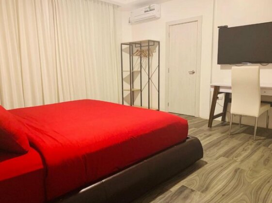 Business and Tourist Inn - Photo3