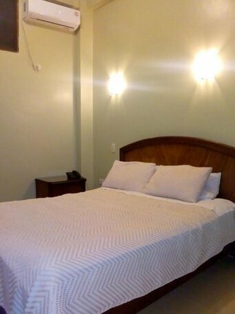 Hostal Cristhian Inn - Photo2