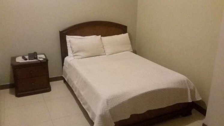 Hostal Cristhian Inn - Photo4