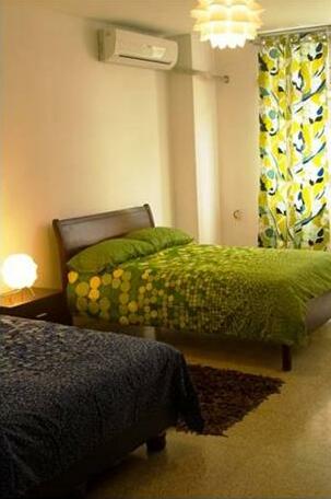 Re Bed and Breakfast - Photo2