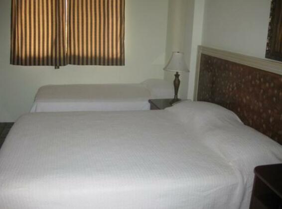 Titopolis-Suites B&B - Photo4