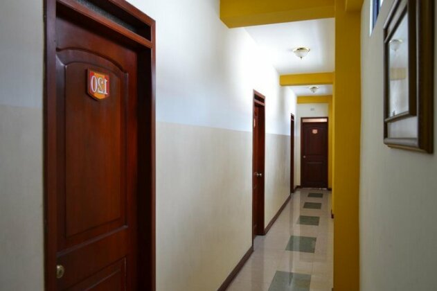 Hostal Madrid Machala - Photo2
