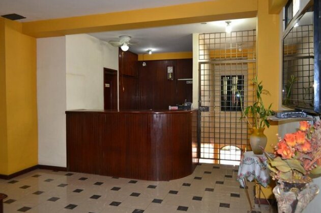 Hostal Madrid Machala - Photo4